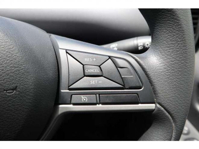セレナ2.0 B 4WD　純正CDプレイヤー アラウンドビューモニター　前側純正ドラレコ　サイドビューモニター　エマージェンシーブレーキ　車線逸脱警報　ミラーヒーター 2000