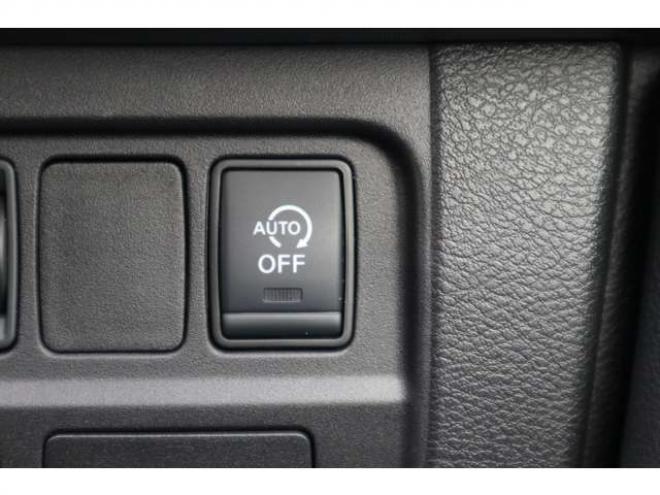 セレナ2.0 B 4WD　純正CDプレイヤー アラウンドビューモニター　前側純正ドラレコ　サイドビューモニター　エマージェンシーブレーキ　車線逸脱警報　ミラーヒーター 2000
