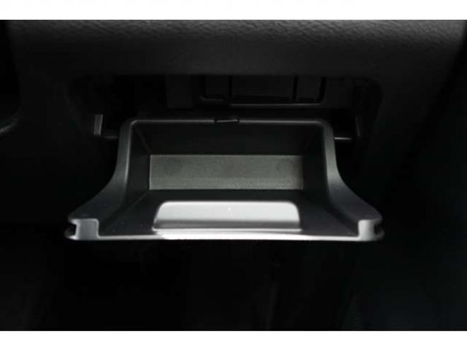 セレナ2.0 B 4WD　純正CDプレイヤー アラウンドビューモニター　前側純正ドラレコ　サイドビューモニター　エマージェンシーブレーキ　車線逸脱警報　ミラーヒーター 2000