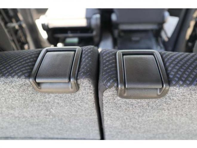 ワゴンRハイブリッド FX セーフティパッケージ装着車 4WD　純正CDプレイヤー　ヘッドアップディスプレイ　レーダーブレーキサポート　横滑り防止　シートミラーヒーラー　車線逸脱警報　ワンオーナー 660