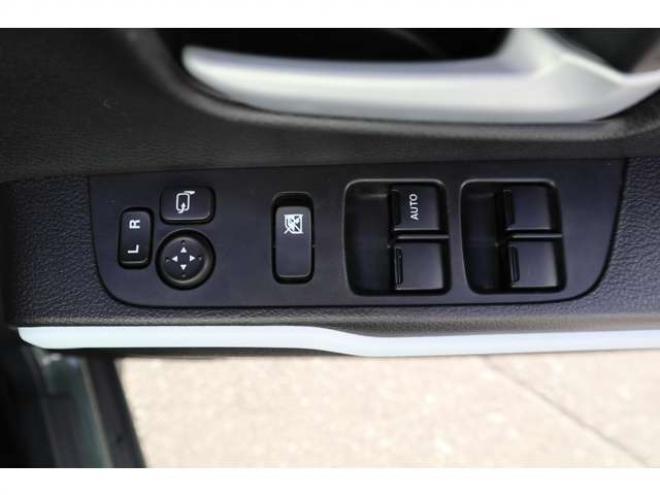 フレアクロスオーバーハイブリッド XT 4WD　ターボ　デュアルカメラブレーキ　パドルシフト 660