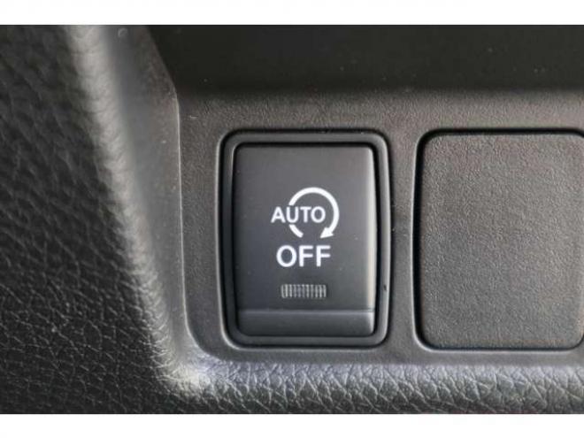 エクストレイル2.0 20S エマージェンシーブレーキパッケージ 2列車 4WD　社外ナビ　ETC シートヒーター　ヒルディセントコントロール　車線逸脱警報機能　エマージェンシーブレーキ 2000