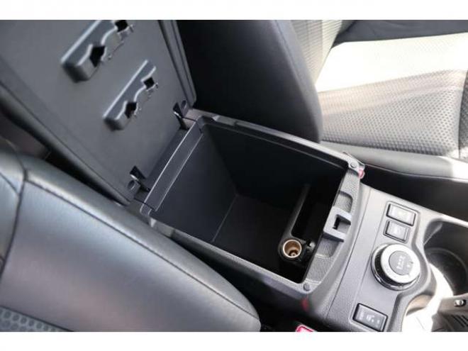 エクストレイル2.0 20S エマージェンシーブレーキパッケージ 2列車 4WD　社外ナビ　ETC シートヒーター　ヒルディセントコントロール　車線逸脱警報機能　エマージェンシーブレーキ 2000