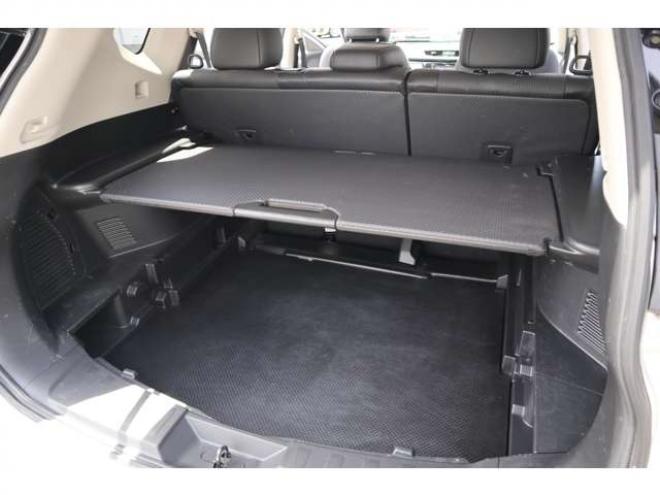 エクストレイル2.0 20S エマージェンシーブレーキパッケージ 2列車 4WD　社外ナビ　ETC シートヒーター　ヒルディセントコントロール　車線逸脱警報機能　エマージェンシーブレーキ 2000