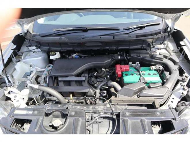 エクストレイル2.0 20S エマージェンシーブレーキパッケージ 2列車 4WD　社外ナビ　ETC シートヒーター　ヒルディセントコントロール　車線逸脱警報機能　エマージェンシーブレーキ 2000
