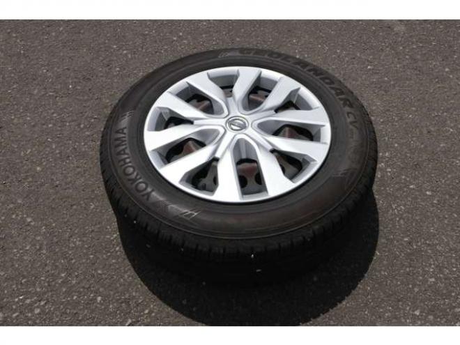 エクストレイル2.0 20S エマージェンシーブレーキパッケージ 2列車 4WD　社外ナビ　ETC シートヒーター　ヒルディセントコントロール　車線逸脱警報機能　エマージェンシーブレーキ 2000