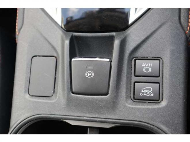 XV2.0e-L アイサイト 4WD　社外ナビ Bluetooth バックカメラ　ETC　電動パーキングブレーキ　オートビークルホールド　LEDヘッドライト 2000