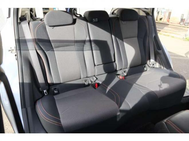 XV2.0e-L アイサイト 4WD　社外ナビ Bluetooth バックカメラ　ETC　電動パーキングブレーキ　オートビークルホールド　LEDヘッドライト 2000