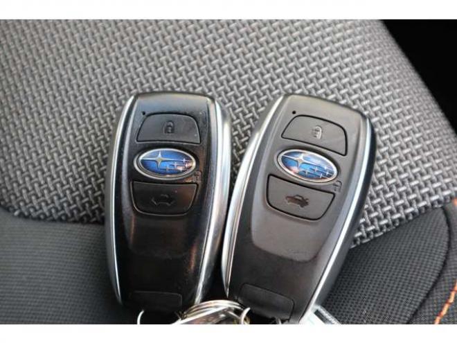 XV2.0e-L アイサイト 4WD　社外ナビ Bluetooth バックカメラ　ETC　電動パーキングブレーキ　オートビークルホールド　LEDヘッドライト 2000