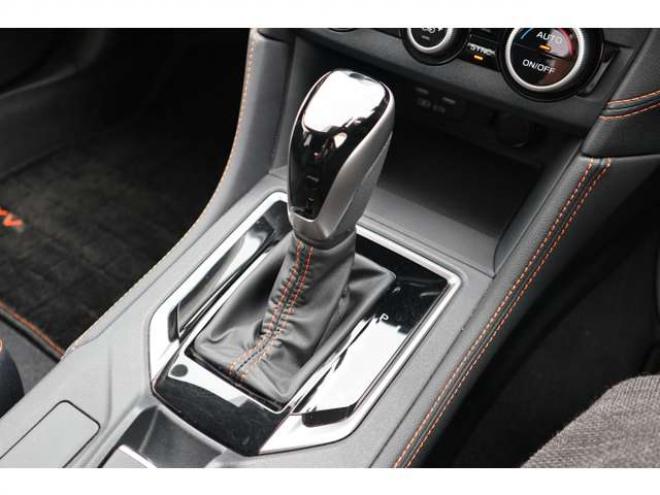 XV2.0i-L アイサイト 4WD　ナノイー付き純正フルセグナビ　バックカメラ　サイドビューモニター　電動パーキングブレーキ　アダプティブクルーズコントロール　ミラーヒーター　純正前側ドラレコ 2000