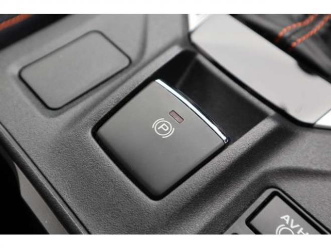 XV2.0i-L アイサイト 4WD　ナノイー付き純正フルセグナビ　バックカメラ　サイドビューモニター　電動パーキングブレーキ　アダプティブクルーズコントロール　ミラーヒーター　純正前側ドラレコ 2000