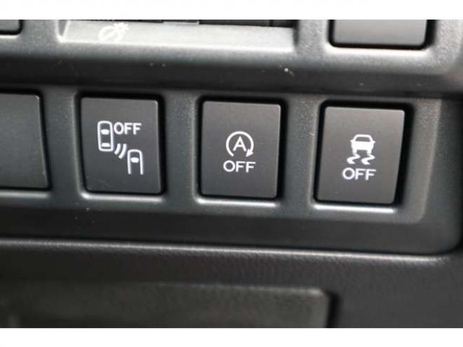 XV2.0i-L アイサイト 4WD　ナノイー付き純正フルセグナビ　バックカメラ　サイドビューモニター　電動パーキングブレーキ　アダプティブクルーズコントロール　ミラーヒーター　純正前側ドラレコ 2000