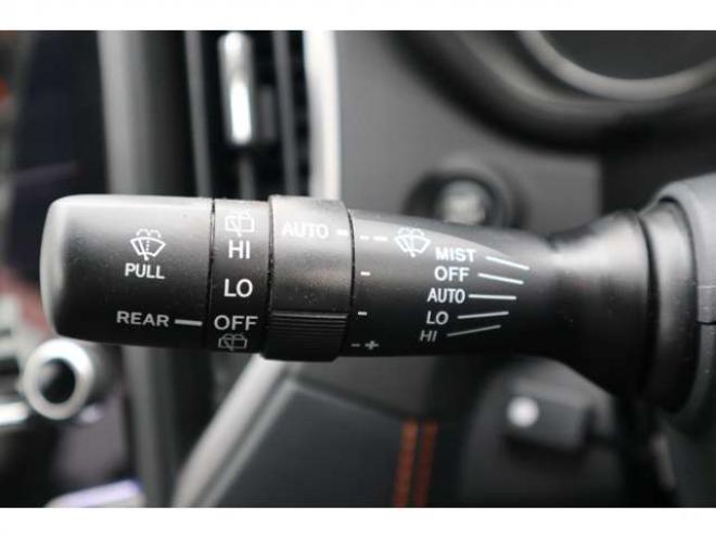 XV2.0i-L アイサイト 4WD　ナノイー付き純正フルセグナビ　バックカメラ　サイドビューモニター　電動パーキングブレーキ　アダプティブクルーズコントロール　ミラーヒーター　純正前側ドラレコ 2000
