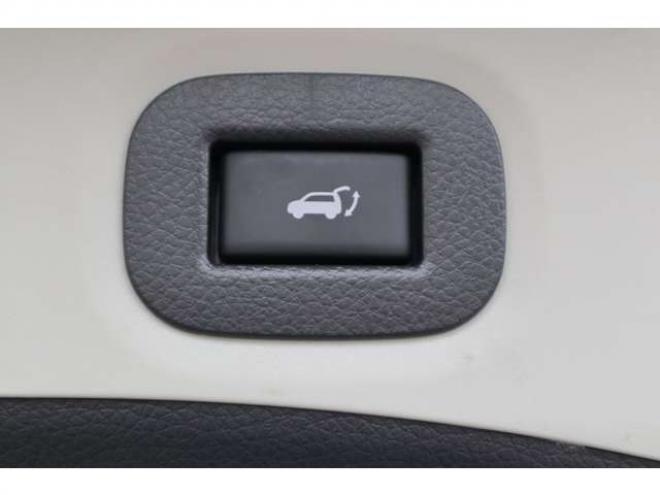 エクストレイル2.0 20X 2列車 4WD　純正フルセグナビ　アラウンドビューカメラ　ETC　全席シートヒーター　ミラーヒーター　エマージェンシーブレーキ　横滑り防止装置 2000
