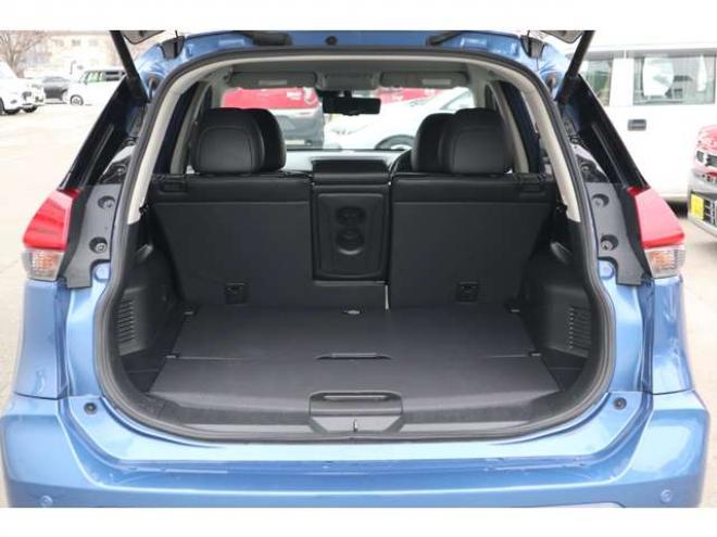 エクストレイル2.0 20X 2列車 4WD　純正フルセグナビ　アラウンドビューカメラ　ETC　全席シートヒーター　ミラーヒーター　エマージェンシーブレーキ　横滑り防止装置 2000