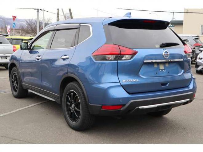 エクストレイル2.0 20X 2列車 4WD　純正フルセグナビ　アラウンドビューカメラ　ETC　全席シートヒーター　ミラーヒーター　エマージェンシーブレーキ　横滑り防止装置 2000