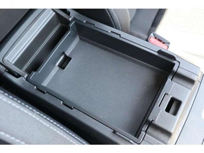 インプレッサスポーツ 2.0 i-L アイサイト 4WD　純正フルセグナビ　バックカメラ　前側ドラレコ　HIDヘッドライト　ヒルホールド　アダプティブクルーズコントロール　電動パーキング　　ETC　ヘッドライトウォッシャー 2000