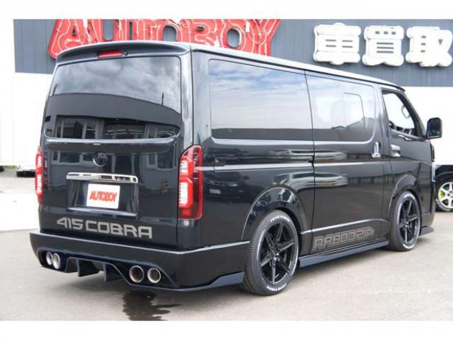 レジアスエース2.8 スーパーGL ダークプライム ロングボディ ディーゼルターボ 4WD　415COBRAオフィシャルコンプリート　ファントムヘッドライトシステム&新作HP-6　18インチホイール&フェイスリフトキット&フルエアロ&フローティングリップ&ローフォルムフェンダー　玄武2インチダウンブロック 2800