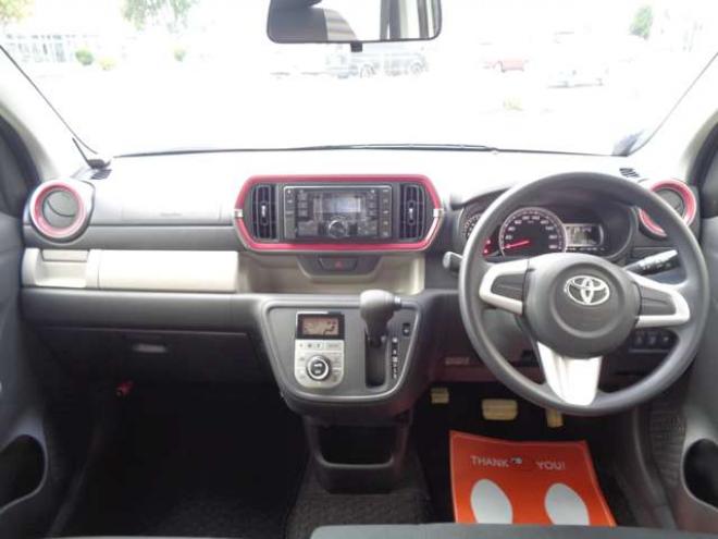 パッソ1.0 モーダ S　アイドリングストップ　レーダーブレーキ　横滑り防止装置　スマートキー 2WD 1000
