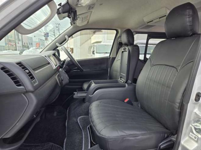 ハイエースバン2.8 スーパーGL ロング ディーゼルターボ 4WD　リアクーラー&ヒーター　プッシュスタート　スマートキー　　ベッドキッド LEDヘッドライト横滑り防止　衝突被害軽減　車線逸脱　トヨタ純正ナビ　フルセグTV　Bluetooth　バックカメラトヨタ純正リアモニター　ETC 2800