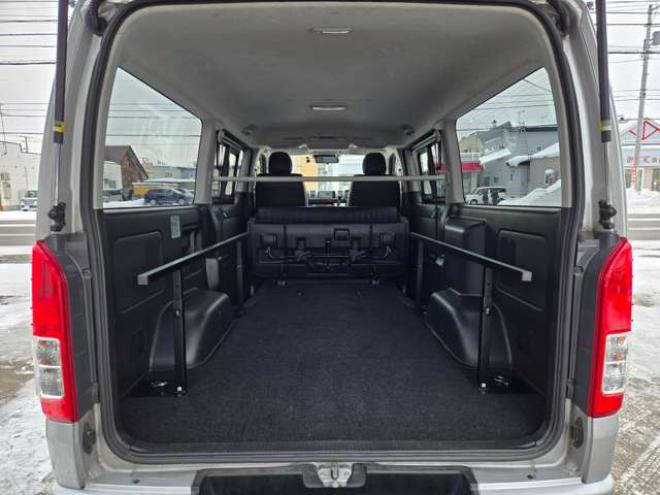 ハイエースバン2.8 スーパーGL ロング ディーゼルターボ 4WD　リアクーラー&ヒーター　プッシュスタート　スマートキー　　ベッドキッド LEDヘッドライト横滑り防止　衝突被害軽減　車線逸脱　トヨタ純正ナビ　フルセグTV　Bluetooth　バックカメラトヨタ純正リアモニター　ETC 2800