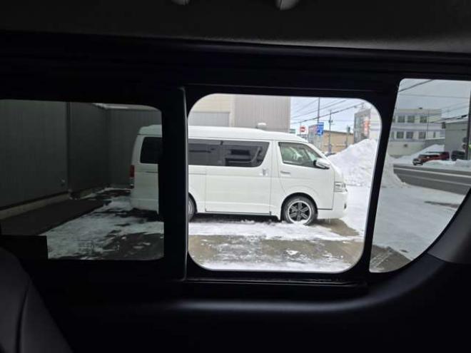 ハイエースバン2.8 スーパーGL ロング ディーゼルターボ 4WD　リアクーラー&ヒーター　プッシュスタート　スマートキー　　ベッドキッド LEDヘッドライト横滑り防止　衝突被害軽減　車線逸脱　トヨタ純正ナビ　フルセグTV　Bluetooth　バックカメラトヨタ純正リアモニター　ETC 2800