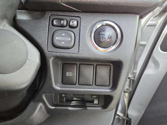 ハイエースバン2.8 スーパーGL ロング ディーゼルターボ 4WD　リアクーラー&ヒーター　プッシュスタート　スマートキー　　ベッドキッド LEDヘッドライト横滑り防止　衝突被害軽減　車線逸脱　トヨタ純正ナビ　フルセグTV　Bluetooth　バックカメラトヨタ純正リアモニター　ETC 2800