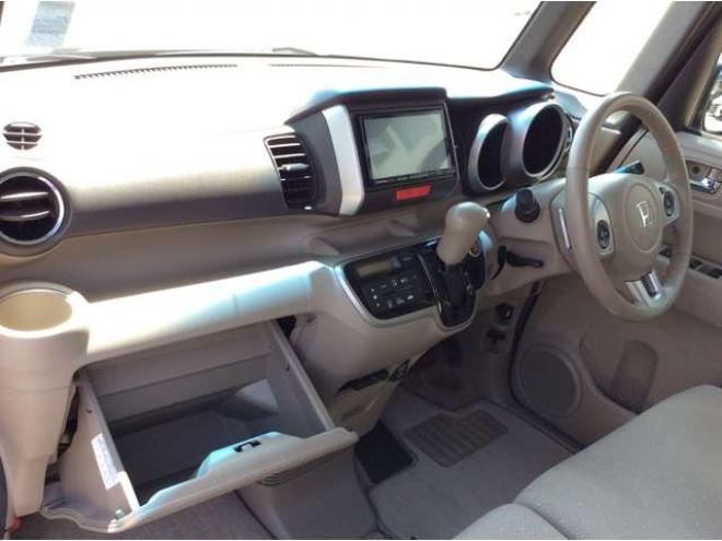 N-BOXG ターボパッケージ 4WD　パワスラ　スマートキー　クルーズコントロール　ドラレコ　Bカメラ　メモリーナビ　電動格納ミラー　オートライト　横滑り防止　アイドリングストップ　パナソニックフルセグTV　メモリナビ　Bluetooth ETC 660