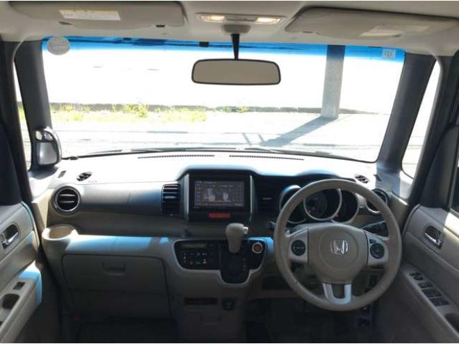 N-BOXG ターボパッケージ 4WD　パワスラ　スマートキー　クルーズコントロール　ドラレコ　Bカメラ　メモリーナビ　電動格納ミラー　オートライト　横滑り防止　アイドリングストップ　パナソニックフルセグTV　メモリナビ　Bluetooth ETC 660