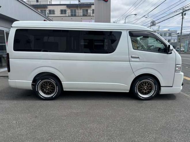 ハイエース2.7 GL ロング ミドルルーフ 4WD　プッシュスタート ETC パワースライドドア 前後ドラレコ 9インチナビ Bカメラ　フルセグTV DVD Bluetooth　フリップダウンモニター ベッドキット ワーク17AW　サブウーファー リアヒーター&クーラー 2700
