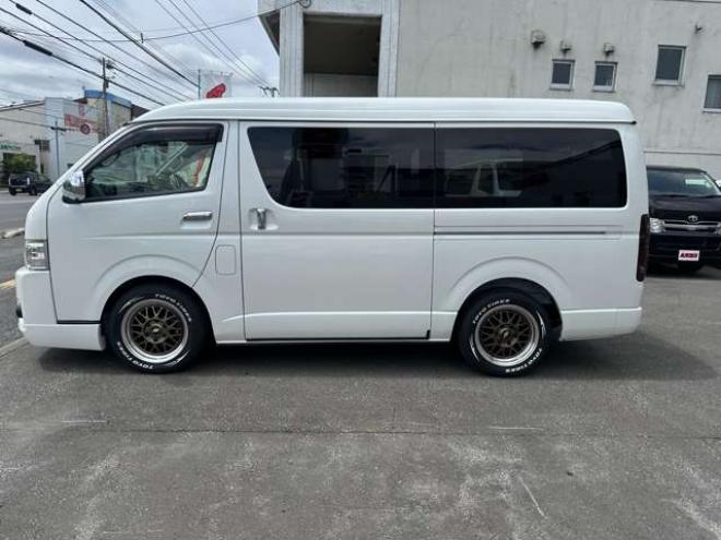 ハイエース2.7 GL ロング ミドルルーフ 4WD　プッシュスタート ETC パワースライドドア 前後ドラレコ 9インチナビ Bカメラ　フルセグTV DVD Bluetooth　フリップダウンモニター ベッドキット ワーク17AW　サブウーファー リアヒーター&クーラー 2700
