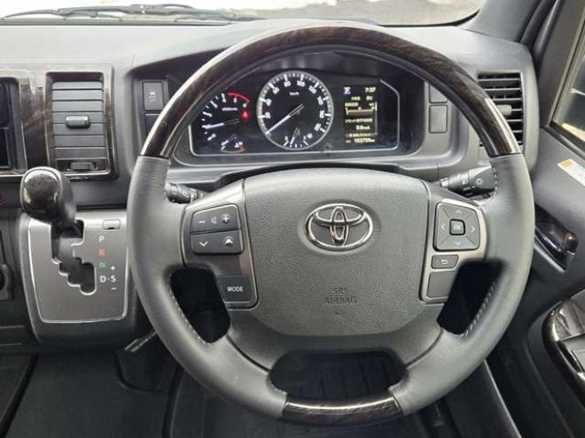 ハイエースバン2.8 スーパーGL ダークプライムII ロングボディ ディーゼルターボ 4WD　ESSEX FスポイラーVer3&サイドライナー&リアライナー　ESSEX　フロアマッド　ENCD17インチAW　ヨコハマPARADA17インチ　ハーフレザーシート　プッシュスタート　リアヒーター 2800