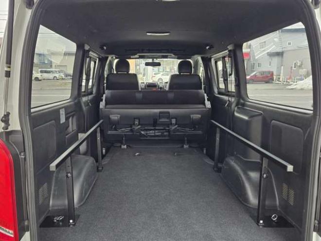 ハイエースバン2.8 スーパーGL ダークプライムII ロングボディ ディーゼルターボ 4WD　ESSEX FスポイラーVer3&サイドライナー&リアライナー　ESSEX　フロアマッド　ENCD17インチAW　ヨコハマPARADA17インチ　ハーフレザーシート　プッシュスタート　リアヒーター 2800