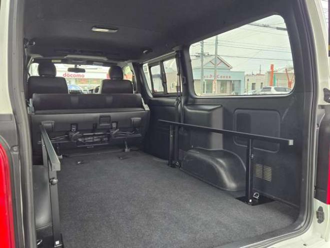 ハイエースバン2.8 スーパーGL ダークプライムII ロングボディ ディーゼルターボ 4WD　ESSEX FスポイラーVer3&サイドライナー&リアライナー　ESSEX　フロアマッド　ENCD17インチAW　ヨコハマPARADA17インチ　ハーフレザーシート　プッシュスタート　リアヒーター 2800
