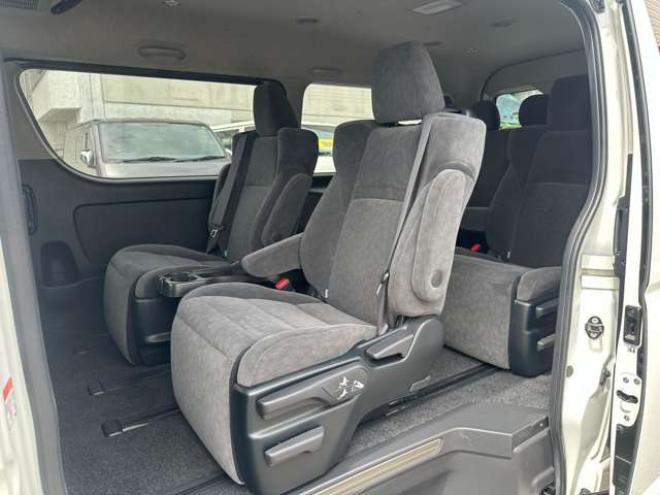 ハイエース2.7 GL ロング ファインテックツアラー 4WD　プッシュスタート　両側パワースライドドア　オートハイビーム ETC2.0 パノラマミックビュー ディスプレイオーディオ Bカメラ　Bluetooth　フルセグTV リアヒーター&クーラーコントローラー ルーフスピーカー 2700