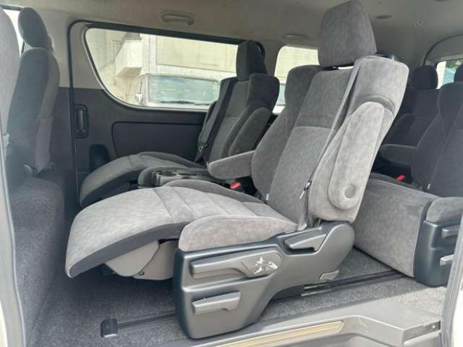 ハイエース2.7 GL ロング ファインテックツアラー 4WD　プッシュスタート　両側パワースライドドア　オートハイビーム ETC2.0 パノラマミックビュー ディスプレイオーディオ Bカメラ　Bluetooth　フルセグTV リアヒーター&クーラーコントローラー ルーフスピーカー 2700