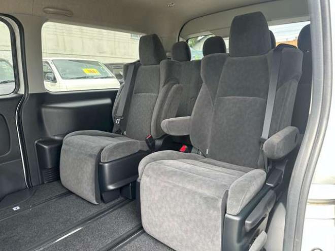 ハイエース2.7 GL ロング ファインテックツアラー 4WD　プッシュスタート　両側パワースライドドア　オートハイビーム ETC2.0 パノラマミックビュー ディスプレイオーディオ Bカメラ　Bluetooth　フルセグTV リアヒーター&クーラーコントローラー ルーフスピーカー 2700