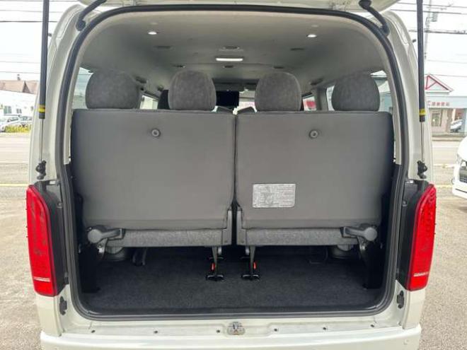 ハイエース2.7 GL ロング ファインテックツアラー 4WD　プッシュスタート　両側パワースライドドア　オートハイビーム ETC2.0 パノラマミックビュー ディスプレイオーディオ Bカメラ　Bluetooth　フルセグTV リアヒーター&クーラーコントローラー ルーフスピーカー 2700