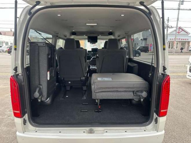 ハイエース2.7 GL ロング ファインテックツアラー 4WD　プッシュスタート　両側パワースライドドア　オートハイビーム ETC2.0 パノラマミックビュー ディスプレイオーディオ Bカメラ　Bluetooth　フルセグTV リアヒーター&クーラーコントローラー ルーフスピーカー 2700