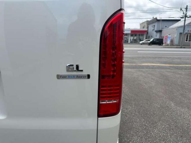 ハイエース2.7 GL ロング ファインテックツアラー 4WD　プッシュスタート　両側パワースライドドア　オートハイビーム ETC2.0 パノラマミックビュー ディスプレイオーディオ Bカメラ　Bluetooth　フルセグTV リアヒーター&クーラーコントローラー ルーフスピーカー 2700