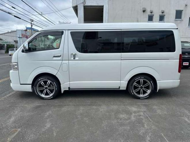ハイエース2.7 GL ロング ファインテックツアラー 4WD　プッシュスタート　両側パワースライドドア　オートハイビーム ETC2.0 パノラマミックビュー ディスプレイオーディオ Bカメラ　Bluetooth　フルセグTV リアヒーター&クーラーコントローラー ルーフスピーカー 2700