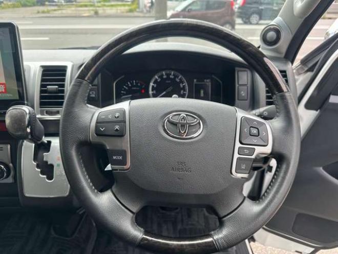 ハイエース2.7 GL ロング ファインテックツアラー 4WD　プッシュスタート　両側パワースライドドア　オートハイビーム ETC2.0 パノラマミックビュー ディスプレイオーディオ Bカメラ　Bluetooth　フルセグTV リアヒーター&クーラーコントローラー ルーフスピーカー 2700
