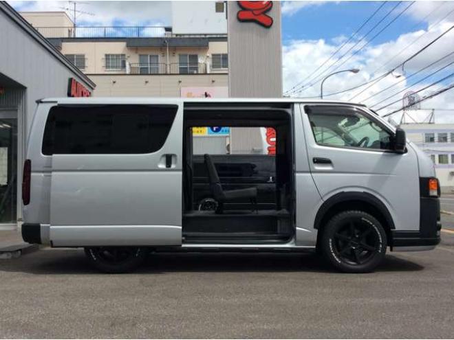 ハイエースバン2.8 DX ロング GLパッケージ ディーゼルターボ 4WD　キーレス　両側スライドドア　415SAFARI丸目キッド　衝突被害軽減システム　車線逸脱防止　横滑り防止装置　パワーヒート　オートマチックハイビーム　Bカメラ　メモリナビ　フルセグTV　　電動格納ミラー 2800