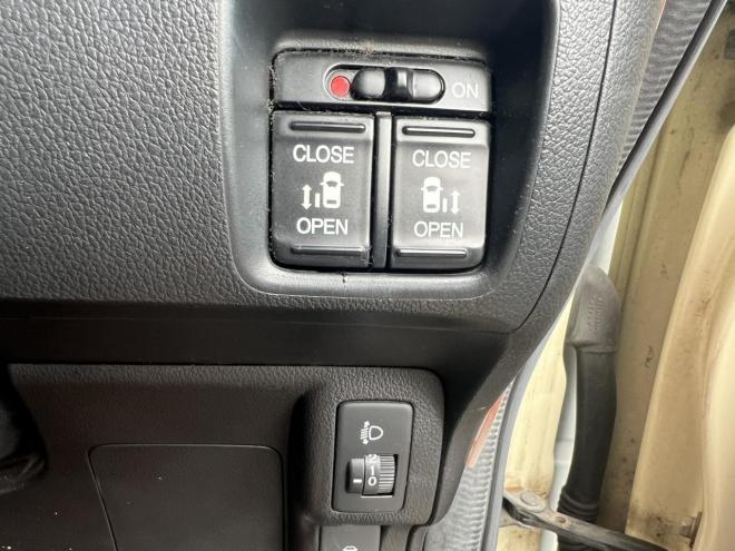 N-BOX4WD 検10/8 G-SSパッケージ ナビテレビバックカメラ エンジンスターター 両側パワースライドドア プッシュスタート&スマートキー 4WD 660 5Dr