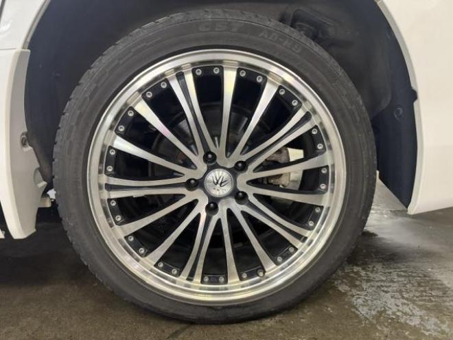 ヴェルファイア２．４Ｚ　ゴールデンアイズⅡ　寒冷地仕様　禁煙車　純正リアフリップダウンモニター　純正ブラックハーフレザーシート　社外１９インチＡＷ　社外１６ＡＷ＋スタッドレスタイヤ　両側パワースライドドア　パワーバックドア　クルーズコントロール 4WD 2400 5Dr