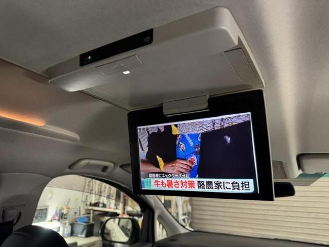 ヴェルファイア２．４Ｚ　ゴールデンアイズⅡ　寒冷地仕様　禁煙車　純正リアフリップダウンモニター　純正ブラックハーフレザーシート　社外１９インチＡＷ　社外１６ＡＷ＋スタッドレスタイヤ　両側パワースライドドア　パワーバックドア　クルーズコントロール 4WD 2400 5Dr