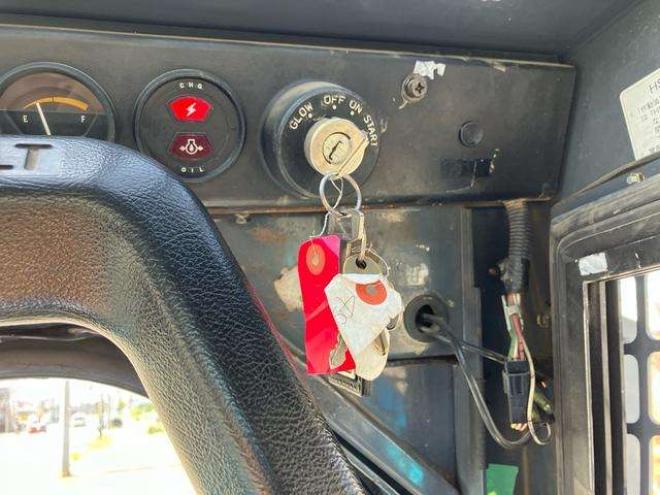 スキッドステアローダトヨタジョブサン6 TCM　冬バケツ仕様　 2WD 1500