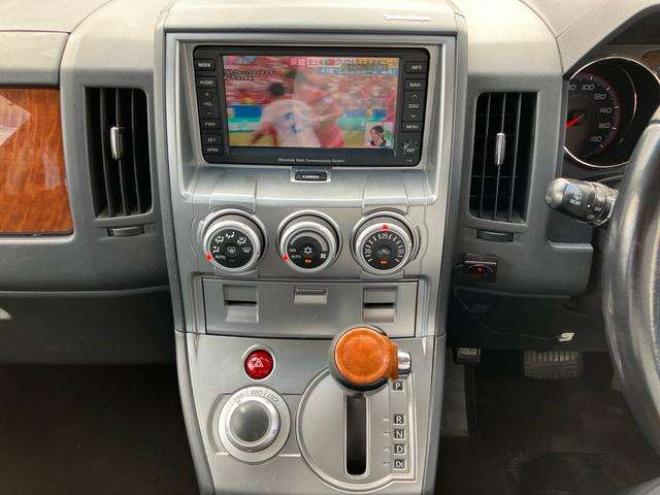 デリカD：5 2.4 G プレミアム 4WD　 2400