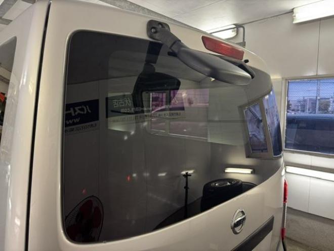 キャラバンバンＮＶ３５０キャラバン　法人ワンオーナー　ディーゼルターボ　大型ルーフキャリア　乗車定員３人　カロッツェリアナビ　地デジ　ＤＶＤ再生　アイドルアップ　スタッドレスタイヤ付　キーレスキー　パワーウィンドウ　ＥＴＣ 4WD 2500 4Dr