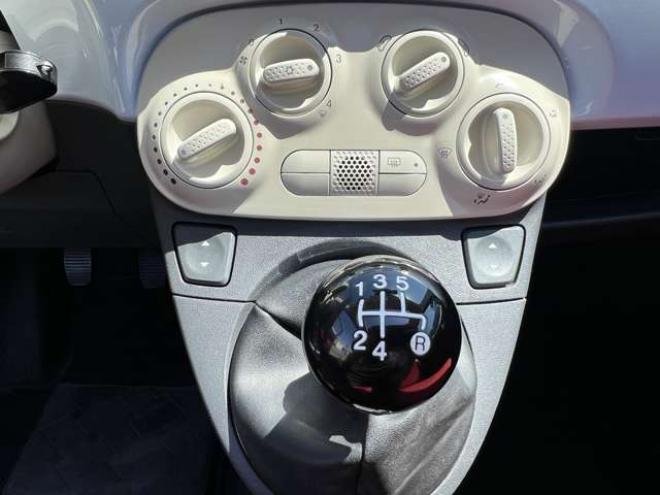 フィアット500(チンクエチェント) 1.2 8V ポップ　左ハンドル　5MT　赤/ベージュ/水色内装　電動サンルーフ　キーレス　純正オーディオ　FOXスポーツマフラー　グレッティエアクリーナー　DEPOヘッドライト 2WD 1200